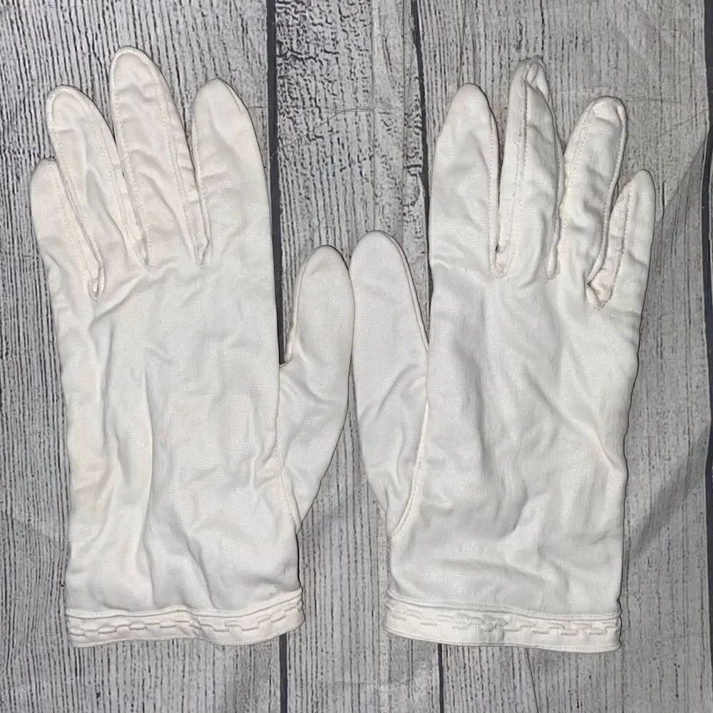 Vintage womens white gloves adult small